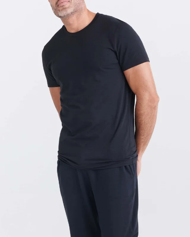 Seamless men's undershirts for a smooth silhouetteDropTemp® Cooling Cotton