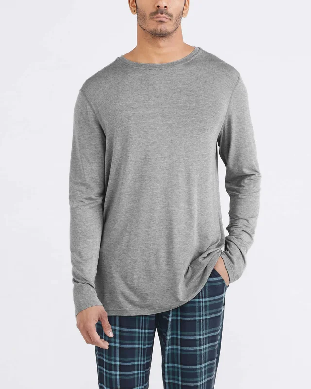 V - neck men's undershirts for a classic lookSnooze