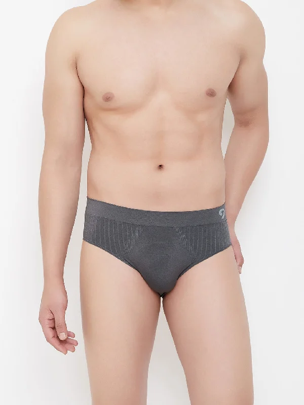 Vintage - style men's briefs for a retro lookC9 Airwear Seamless Brief For Men's - Charcoal