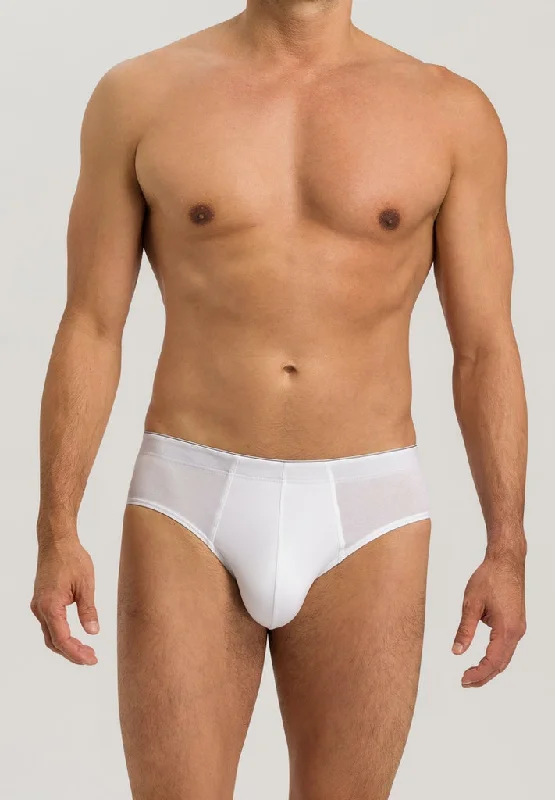 Slim - fit men's briefs for a modern styleCotton Superior Briefs