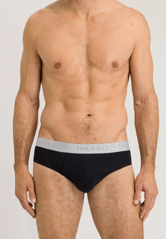 Antimicrobial men's briefs for hygieneCotton Essentials-Briefs 2Pack