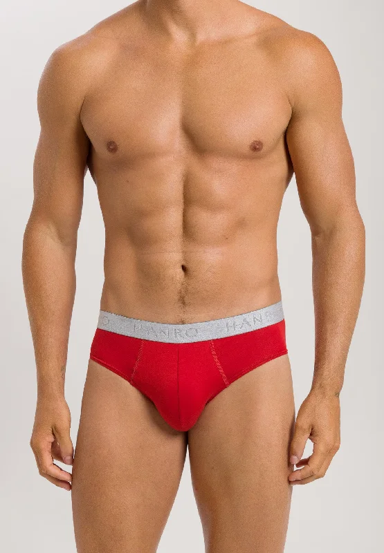 Slim - fit men's briefs for a modern styleCotton Essentials - Briefs (2Pack)