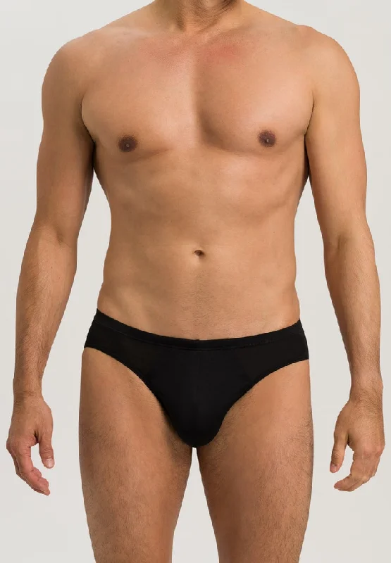 Low - cut men's briefs for a discreet appearanceCotton Sporty Briefs
