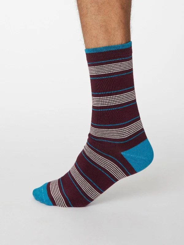 Bamboo men's socks for natural antibacterial propertiesEdoardo Stripe Socks - Wine Red