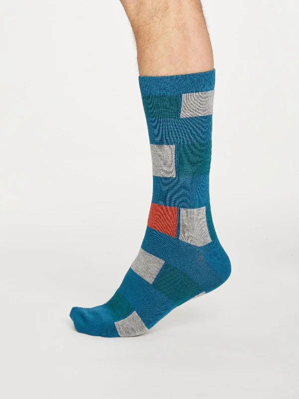 Organic men's socks for an eco - friendly choiceGeo Stripe Socks - Ink Blue