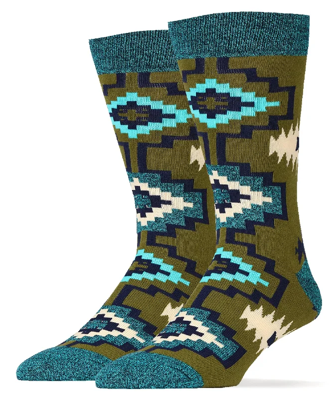 Elastic - top men's crew socks for a secure holdSandpoint Trail