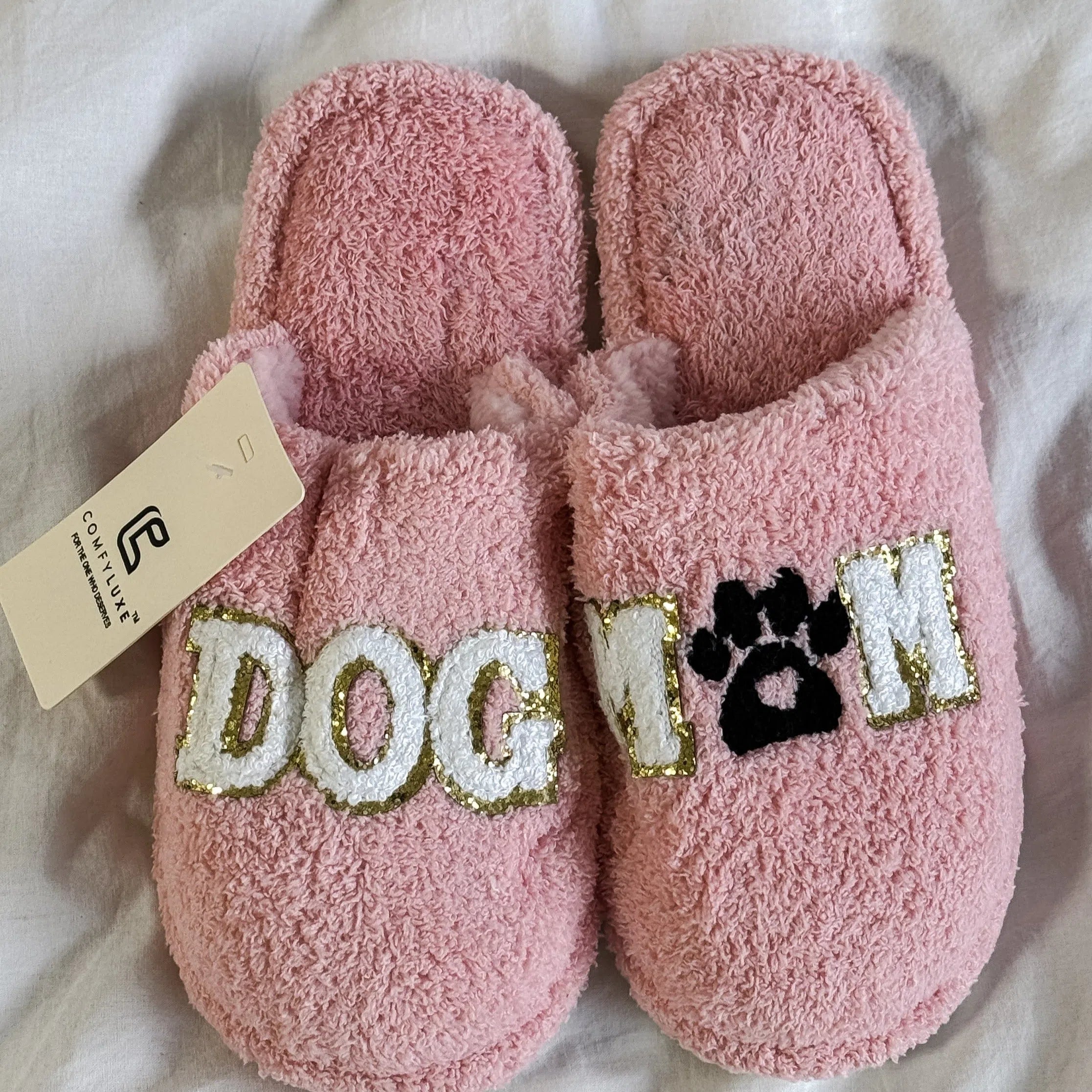 DOG MOM W/ PAW PRINT