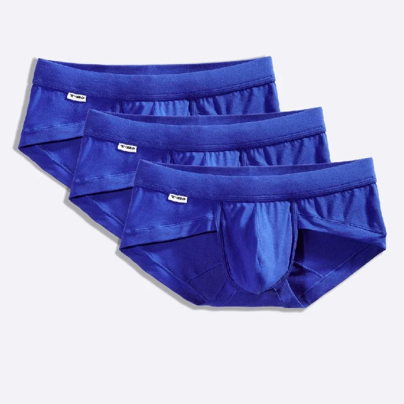 Seamless men's briefs for a smooth look under clothesThe Surf the Web Blue Brief 3-Pack Seamless men's briefs for a smooth look under clothesThe Surf the Web Blue Brief 3-Pack