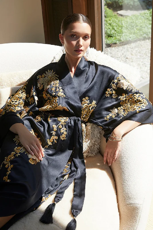 Glittery men's thongs for a party lookCouture Floral Embroidery Silk Robe