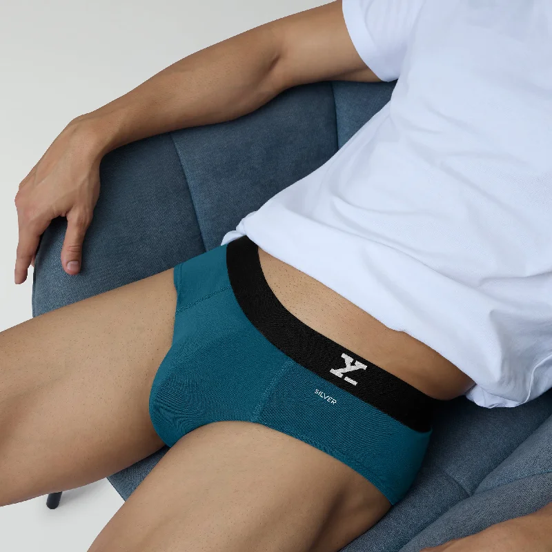 Soft cotton men's briefs for ultimate comfortAero Silver Cotton Briefs Green Emerald