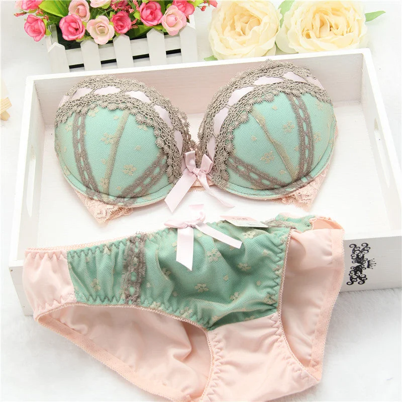 Metallic men's sexy underwear for a futuristic lookSexy lingerie,bra brief sets, three-row Lace Embroidery underwear,sexy young girl bra set,france brand bra sets Metallic men's sexy underwear for a futuristic lookSexy lingerie,bra brief sets, three-row Lace Embroidery underwear,sexy young girl bra set,france brand bra sets