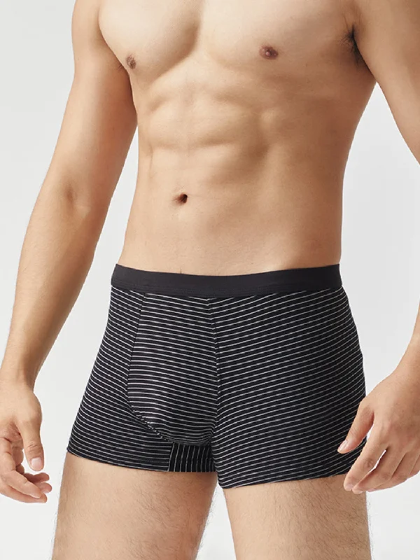 Moisture - wicking men's trunks for active useStriped Men's Simple Boxers